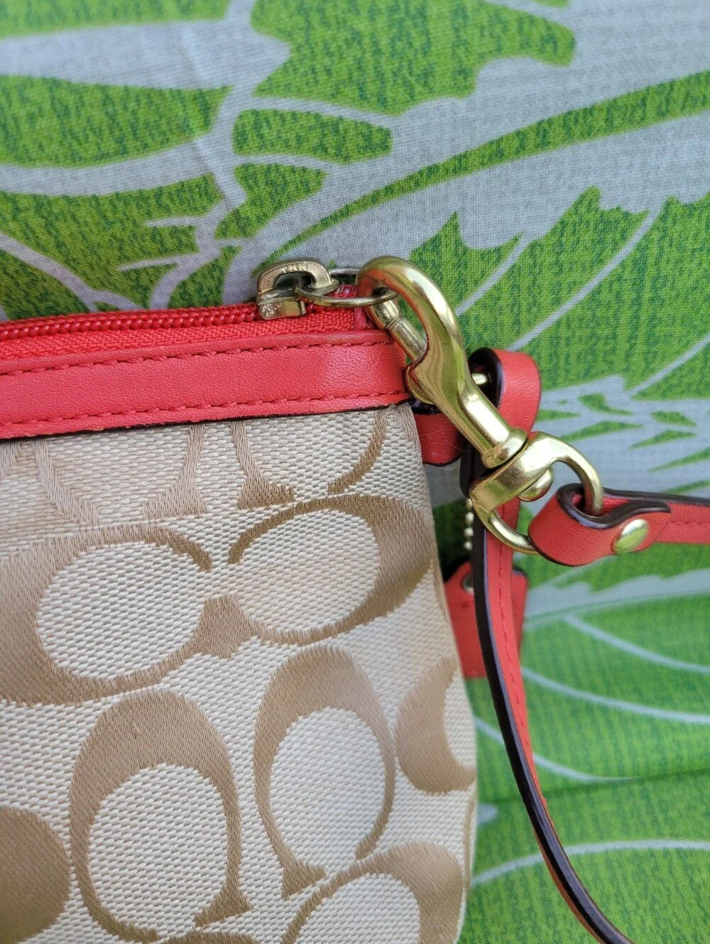 Coach Gallery Signature Medium Canvas Wristlet in Khaki/Presimmons or Tan/Orange